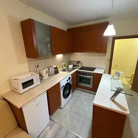 Near The Sea بوموري